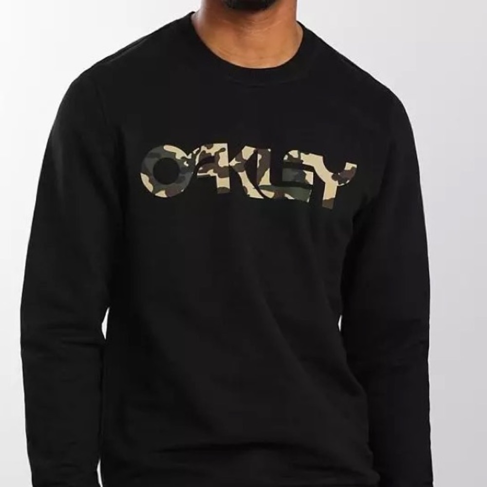 Black Custom-Fit Sweatshirt with Camo Oakley